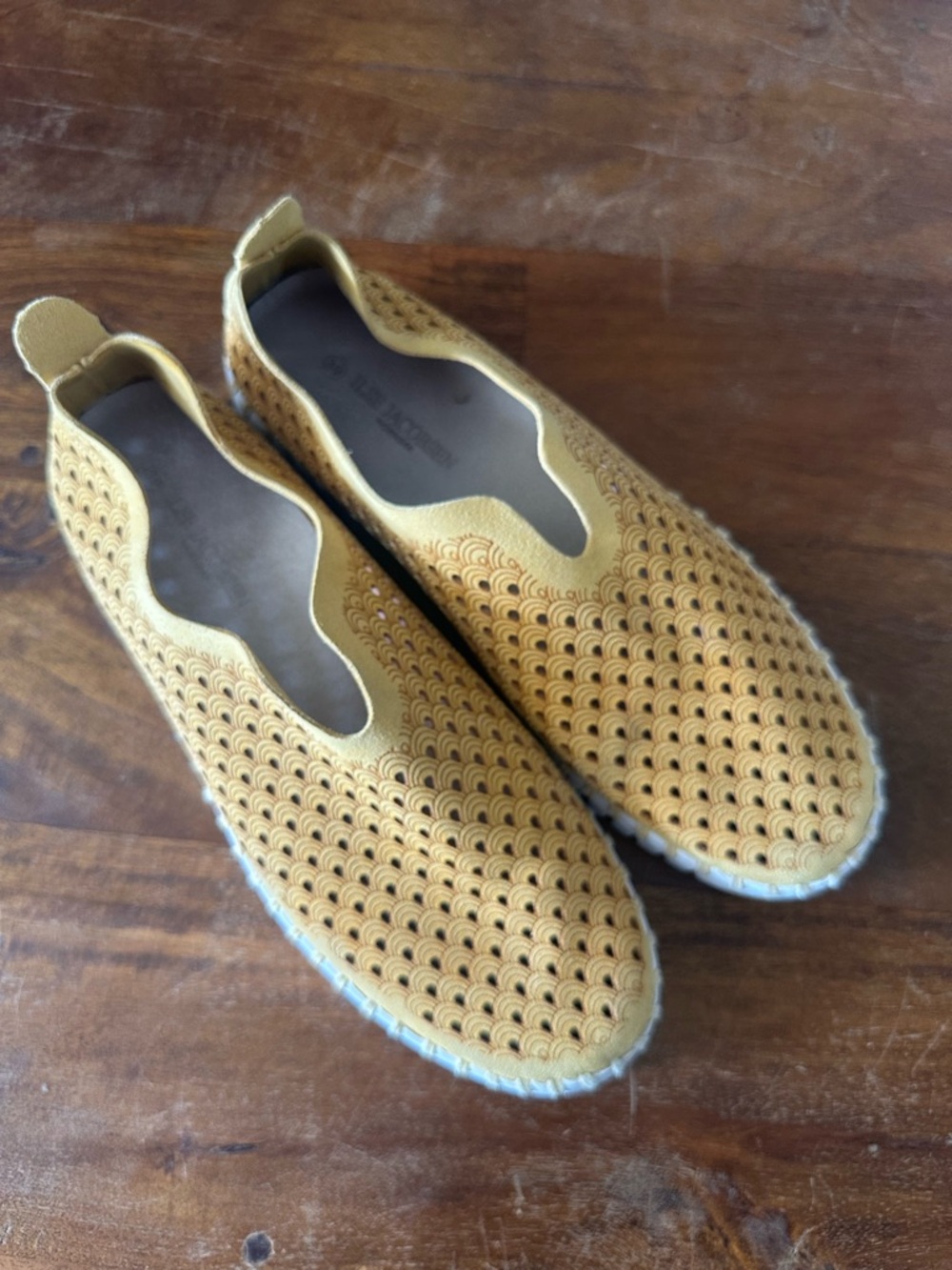 Ilse Jacobsen Tulip Breathable Leather Slip-On Shoes in Yellow size EURO 39
